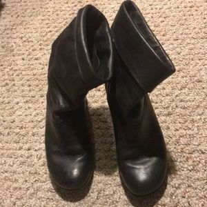 Black pull on leather upper boots